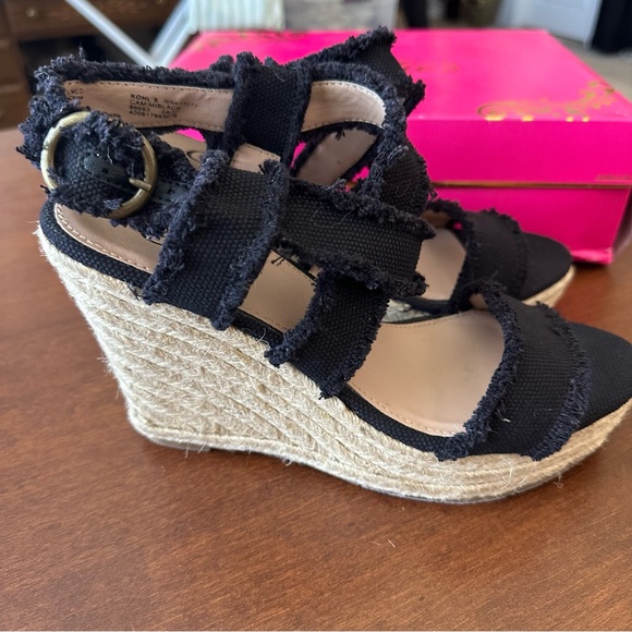 Candie’s Platform Wedges. - Picture 4 of 7